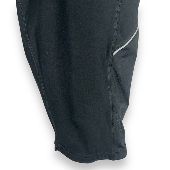Lucy Tech Mid Rise Knee Length Leggings, Black, Size Large - Picture 8 of 12
